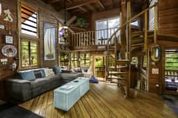 Treehouse in Paradise - Image 2