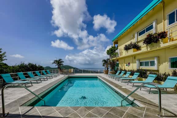 Skyline Sunshine 3BR - Image 1