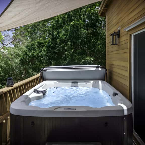 Treehouse in Paradise - Image 1